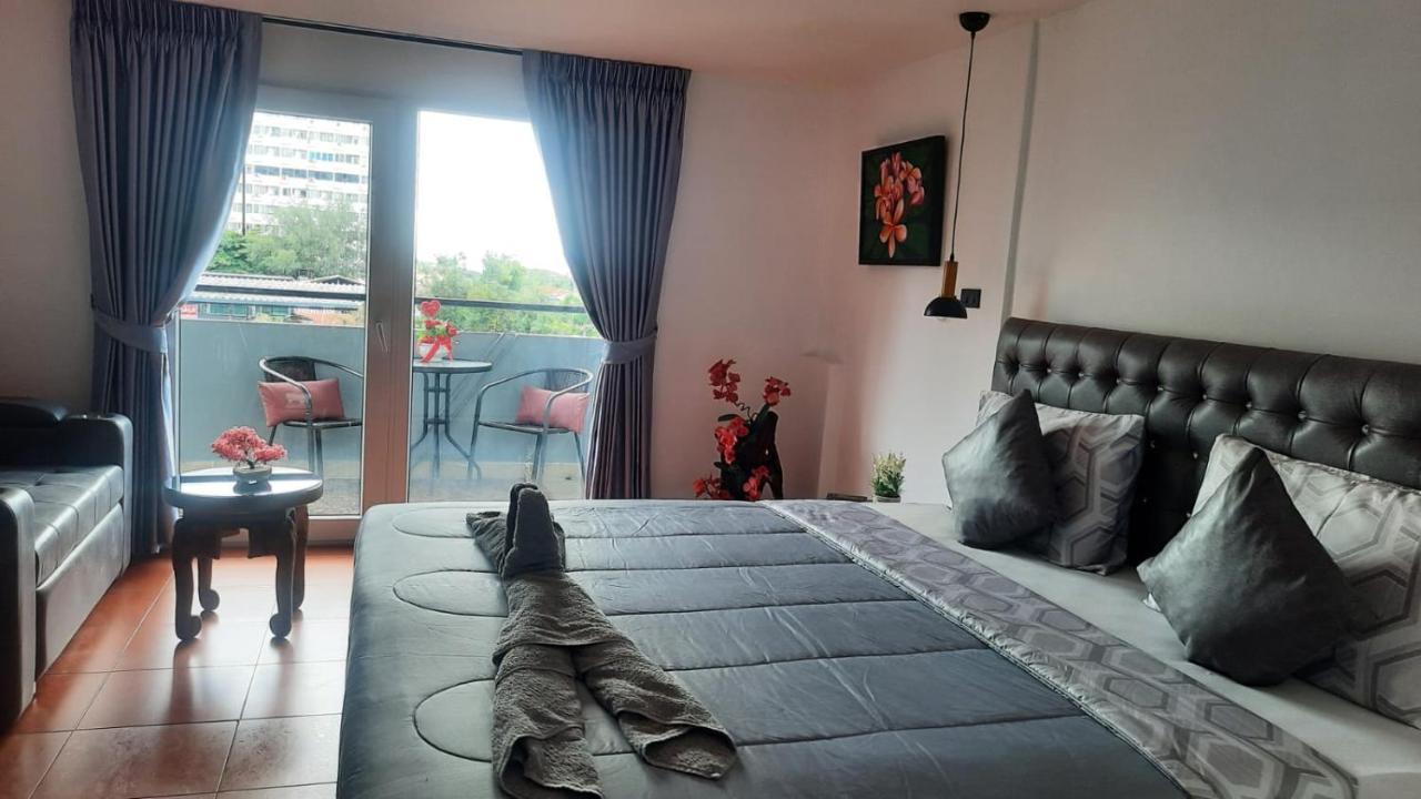 Happy Beach Jomtien Guesthouse מראה חיצוני תמונה