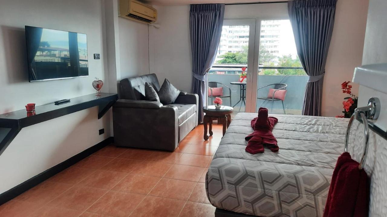 Happy Beach Jomtien Guesthouse מראה חיצוני תמונה
