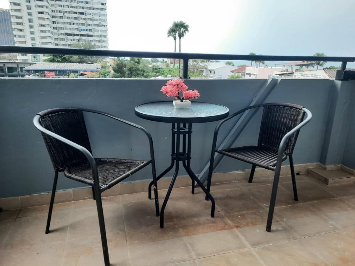 Happy Beach Jomtien Guesthouse מראה חיצוני תמונה